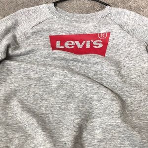 Levi’s sweat shirt